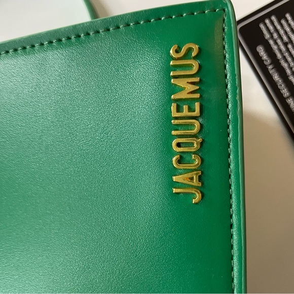 Inspired by NW Green Shoulder Bag - Picture 7 of 10